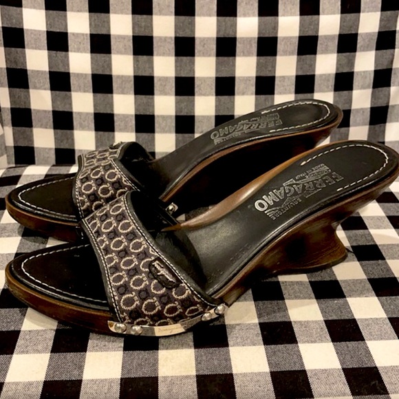 EUC Salvatore Ferragamo Catrina Logo Slide Wedge - Picture 2 of 6